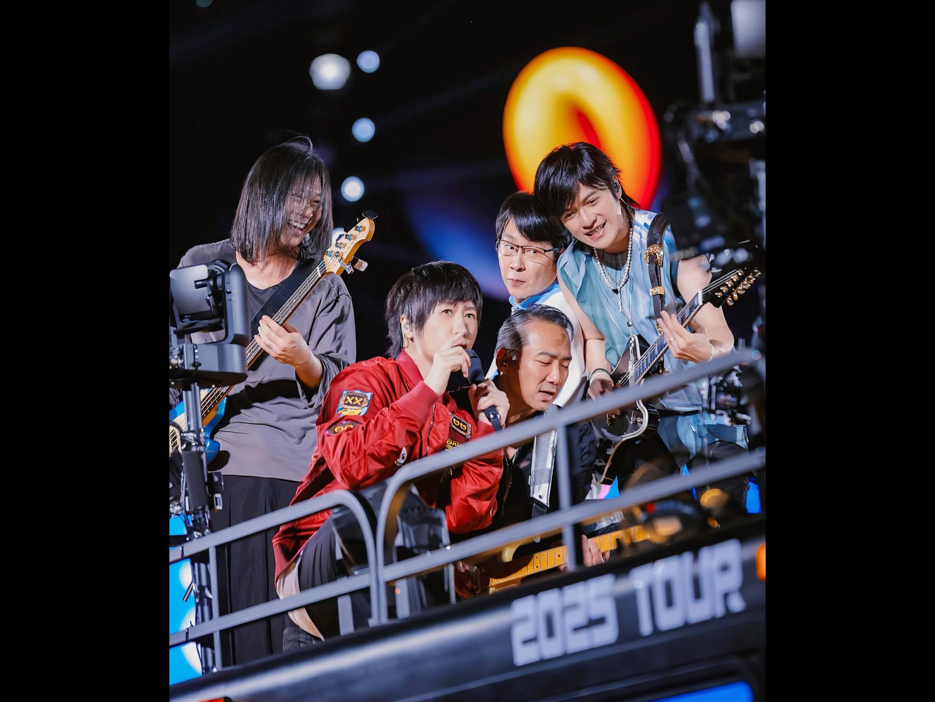 Doinb回归赛场，精彩发挥首场状态亮眼，MAD观众沸腾！的简单介绍